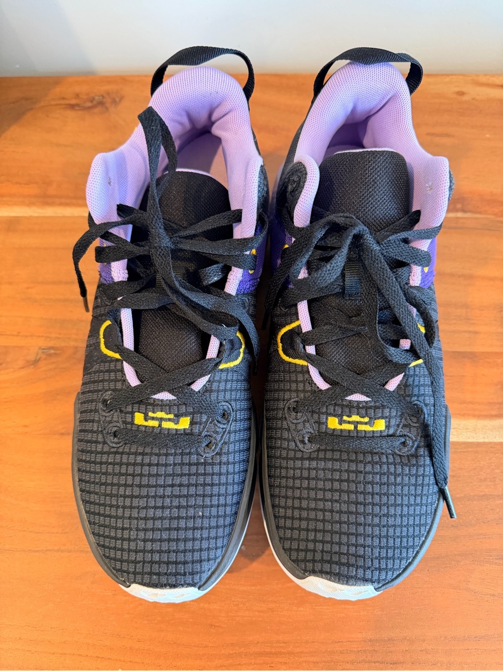Nike LeBron Witness 7 Basketball Shoes -Black/Lilac/Court Purple/University Gold